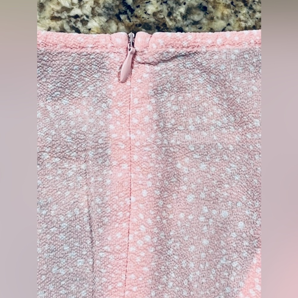Textured Dot Print Ruffle Romper - Picture 13 of 14